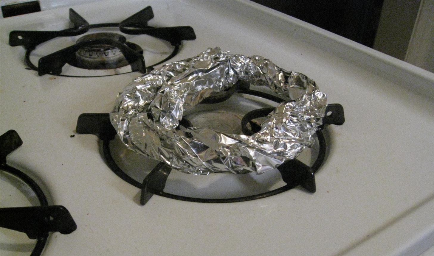 12 Brilliant Kitchen Hacks Made Possible with Aluminum Foil