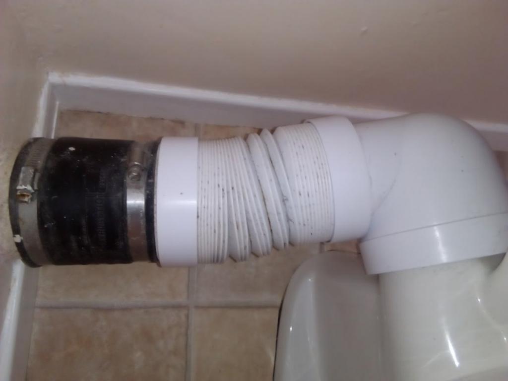 connecting corrugation on the toilet